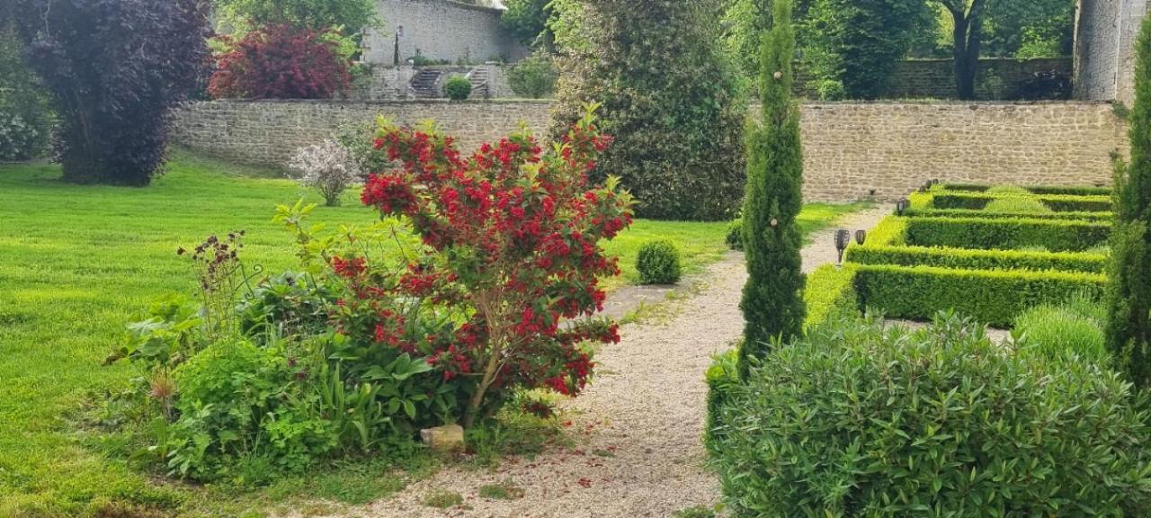 L'Orangerie Du Grand Jardin Villa Conde-sur-Seulles Bagian luar foto