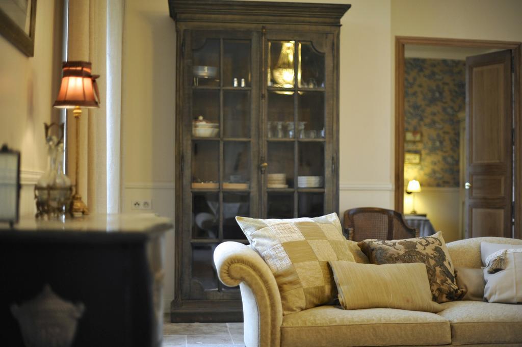 L'Orangerie Du Grand Jardin Villa Conde-sur-Seulles Ruang foto