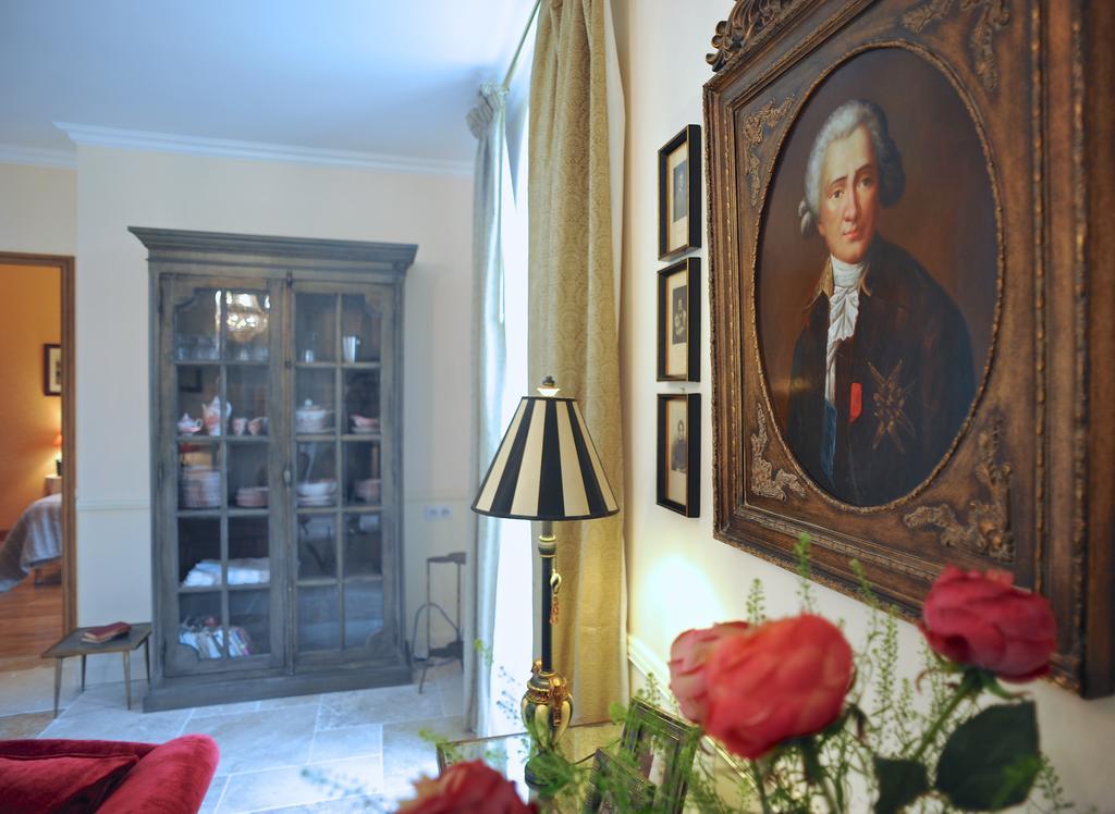 L'Orangerie Du Grand Jardin Villa Conde-sur-Seulles Ruang foto