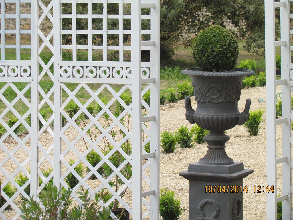 L'Orangerie Du Grand Jardin Villa Conde-sur-Seulles Bagian luar foto